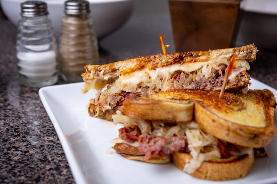 Menus Silver Spoon in Texarkana, TX